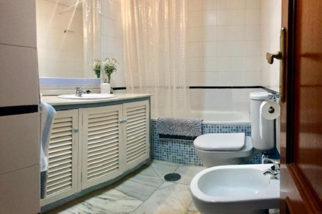 קדיז Gatu Premium Villa Isabel Terraza,Parking,1ºlinea Playa,Wifi,Vista Al Mar , Preferente Mayores De 25 Anos Y Familias מראה חיצוני תמונה