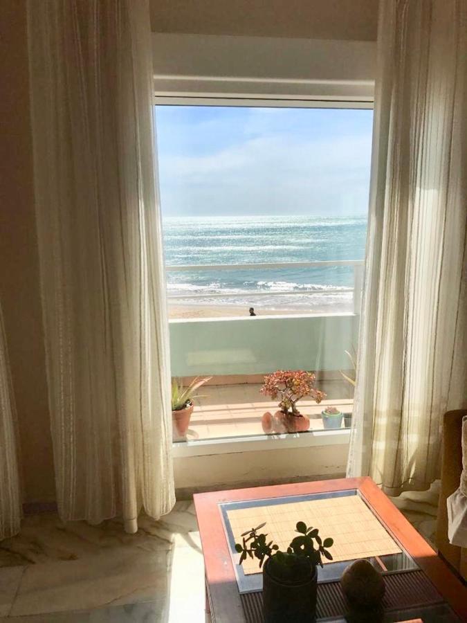 קדיז Gatu Premium Villa Isabel Terraza,Parking,1ºlinea Playa,Wifi,Vista Al Mar , Preferente Mayores De 25 Anos Y Familias מראה חיצוני תמונה